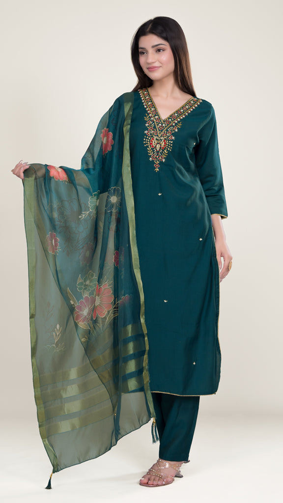 Kiva Floral Emroided Silk Kurta Set