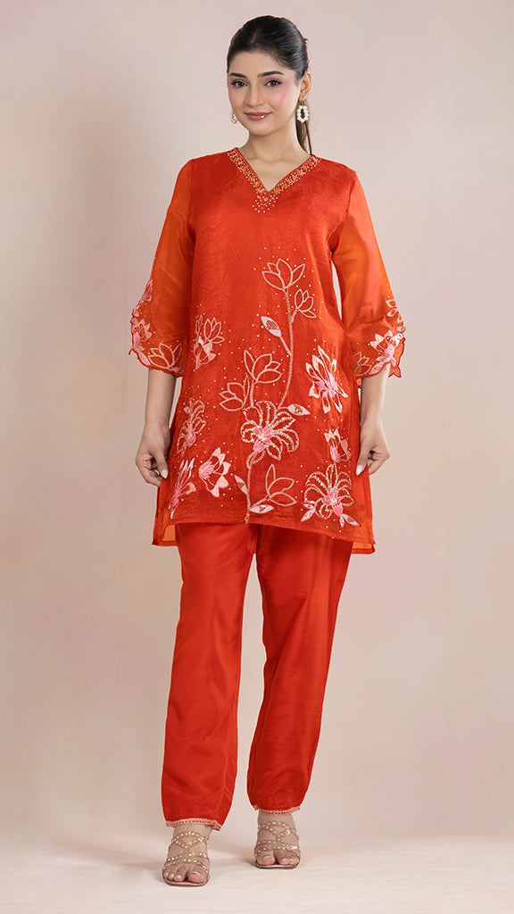Evina-Floral Embroided Kurta Pants Set
