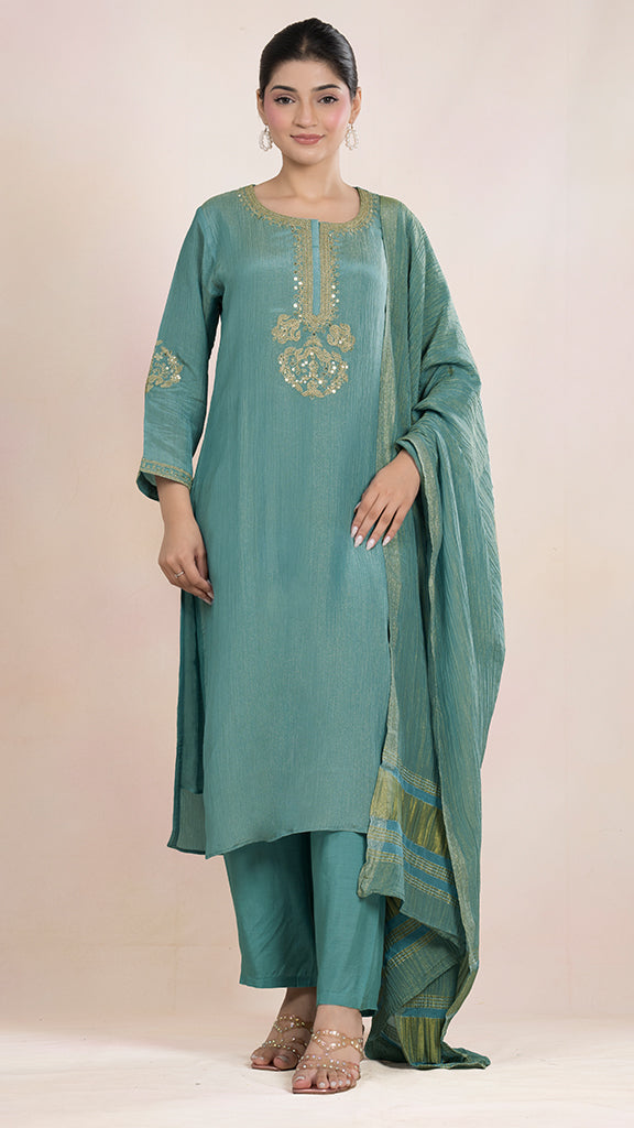 Isela- 3 Piece Set in Sky Blue
