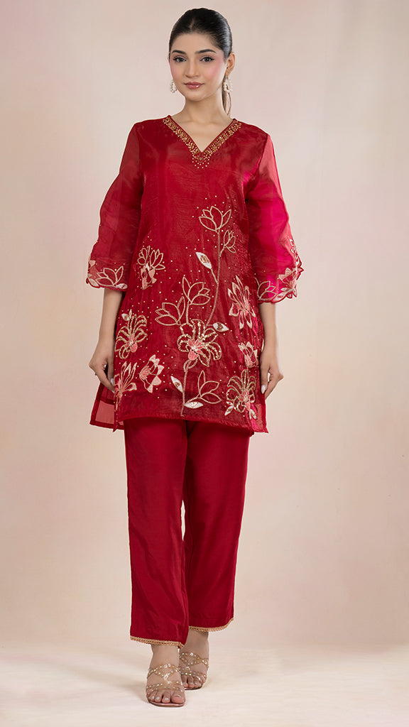 Elina- Floral Embroided Kurta Pants Set