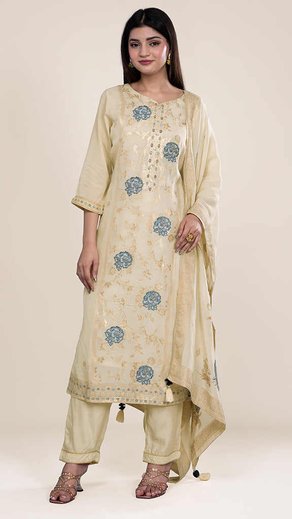 Tia Hand Emroided Kurta Set