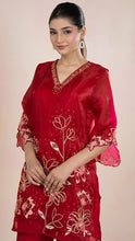 Elina- Floral Embroided Kurta Pants Set