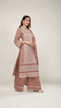 Nayra Kurta Set in Peach
