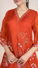 Evina-Floral Embroided Kurta Pants Set