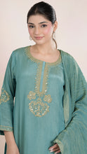 Isela- 3 Piece Set in Sky Blue