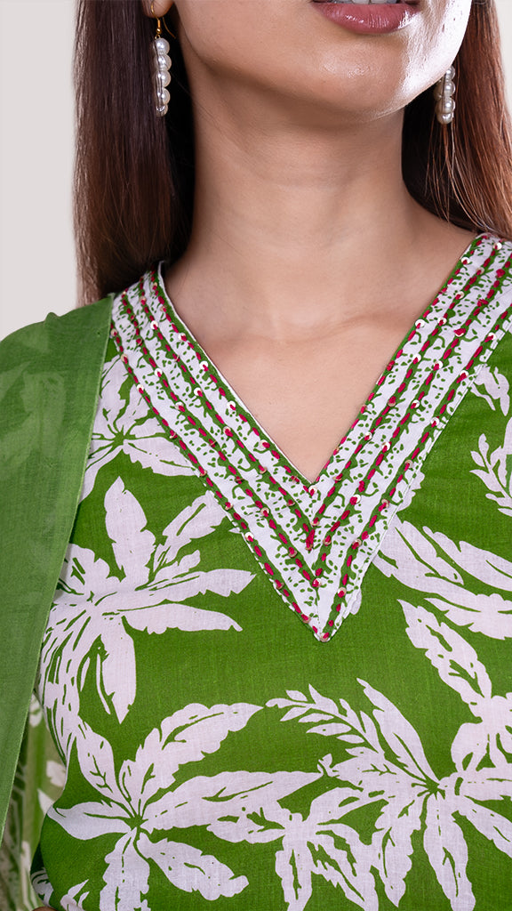 Jiya Kantha Work Kurta Set in Green