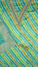 Elira- V-neck Kurta Set with Dupatta